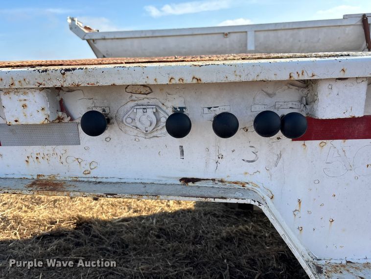 image for item FG1596 1980 Util drop deck equipment trailer