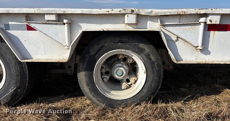 image for item FG1596 1980 Util drop deck equipment trailer