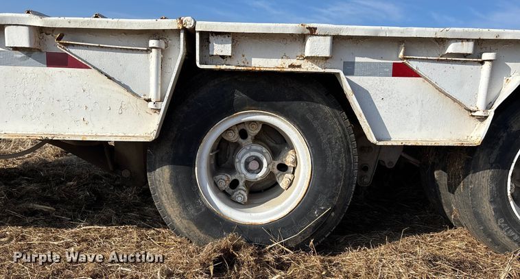 image for item FG1596 1980 Util drop deck equipment trailer