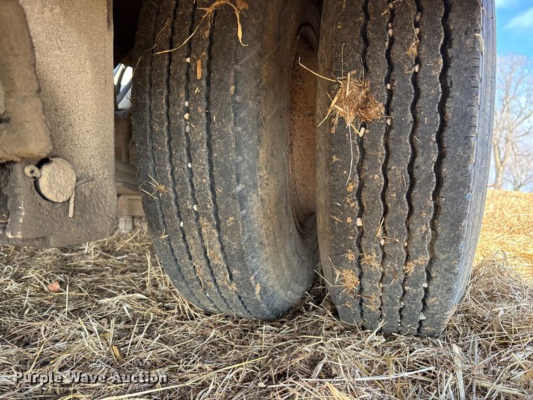 image for item FG1596 1980 Util drop deck equipment trailer