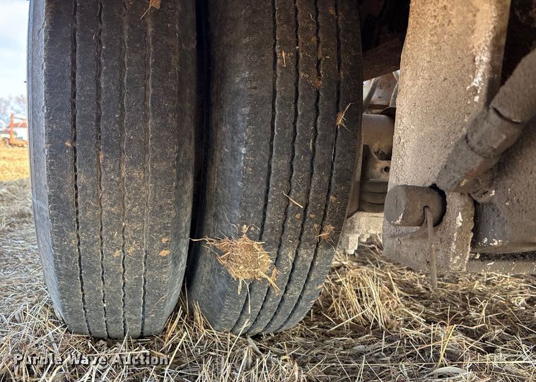 image for item FG1596 1980 Util drop deck equipment trailer