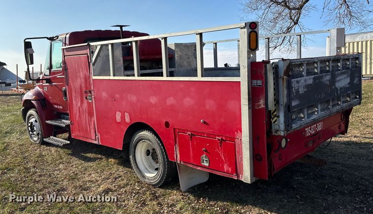 image for item FG1597 2007 International 4200 VT 365 utility / service truck