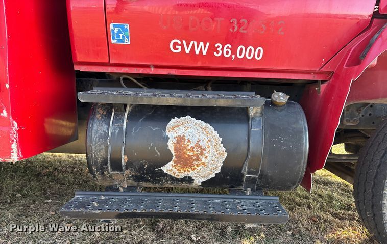 image for item FG1597 2007 International 4200 VT 365 utility / service truck