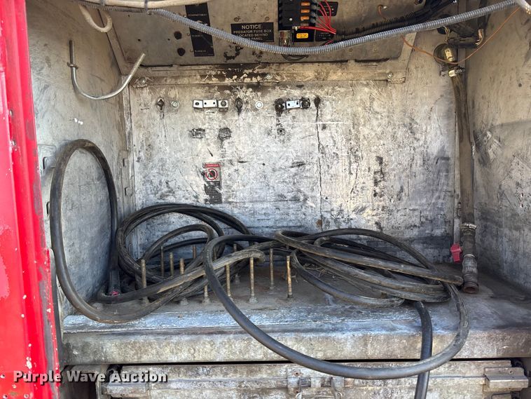 image for item FG1597 2007 International 4200 VT 365 utility / service truck