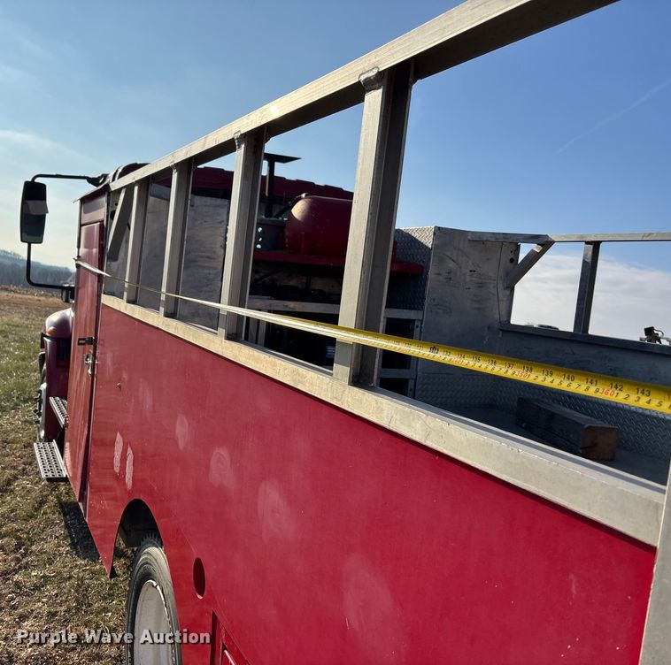 image for item FG1597 2007 International 4200 VT 365 utility / service truck