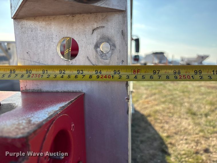 image for item FG1597 2007 International 4200 VT 365 utility / service truck