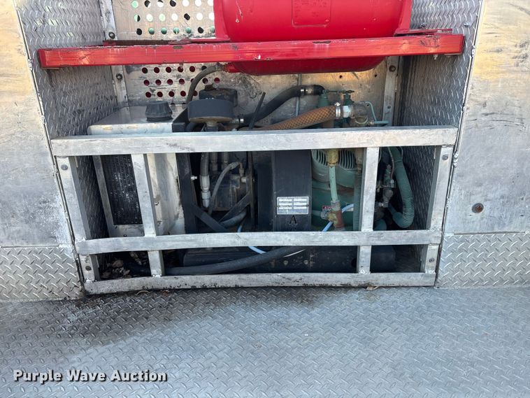 image for item FG1597 2007 International 4200 VT 365 utility / service truck