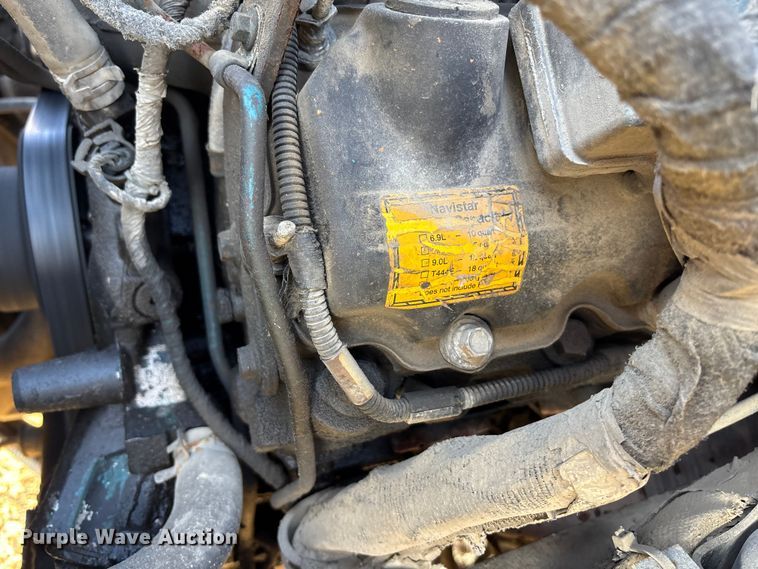 image for item FG1597 2007 International 4200 VT 365 utility / service truck