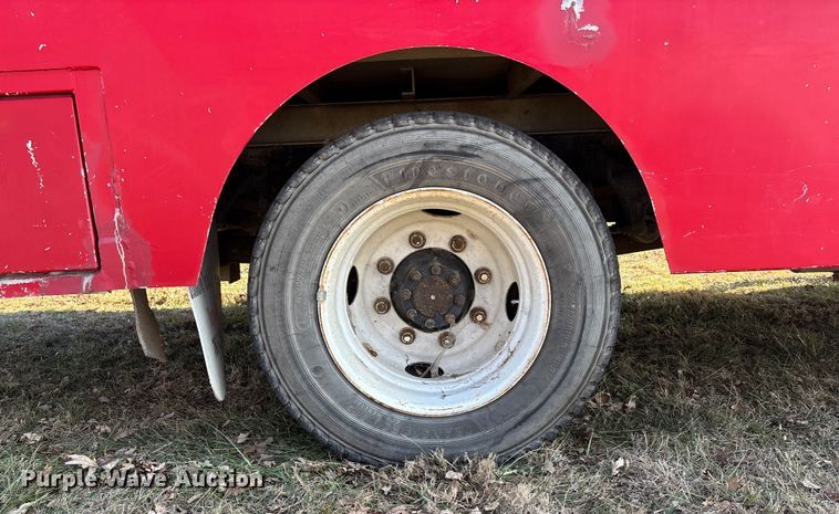 image for item FG1597 2007 International 4200 VT 365 utility / service truck