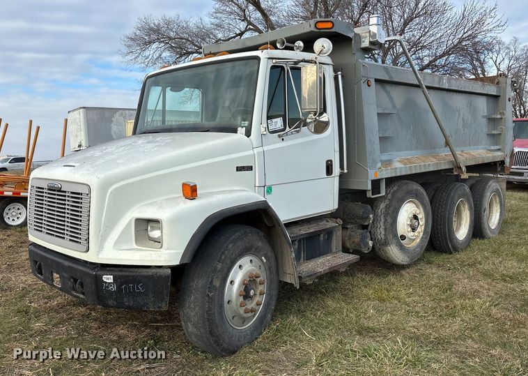 image for item FG1598 2000 Freightliner FL80 dump truck