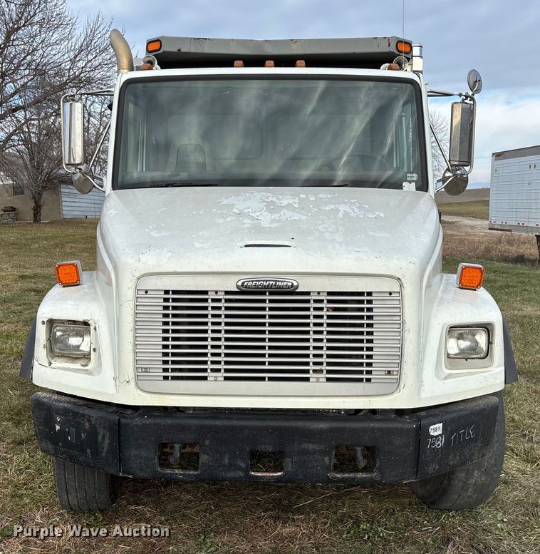 image for item FG1598 2000 Freightliner FL80 dump truck