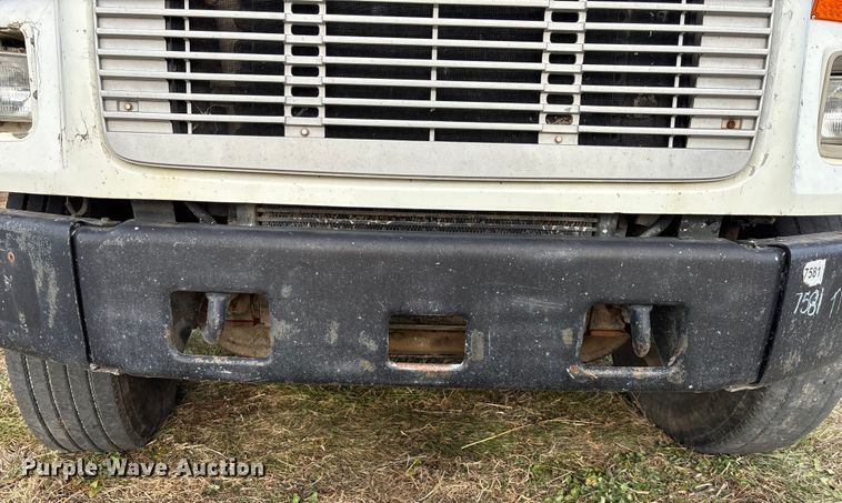 image for item FG1598 2000 Freightliner FL80 dump truck