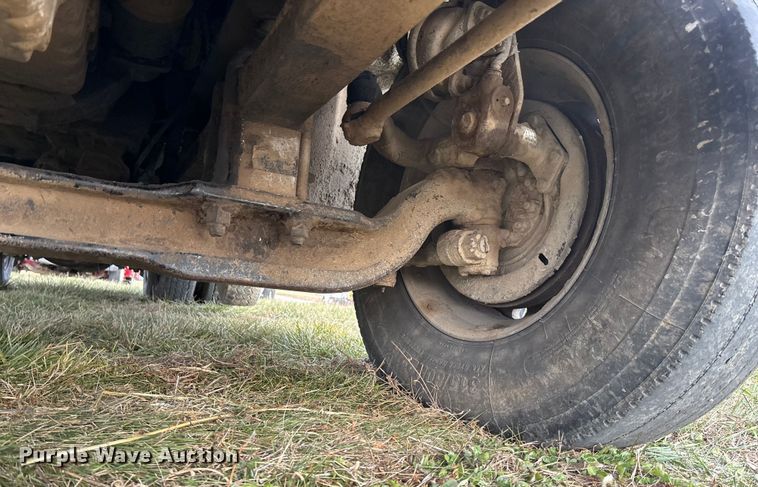 image for item FG1598 2000 Freightliner FL80 dump truck