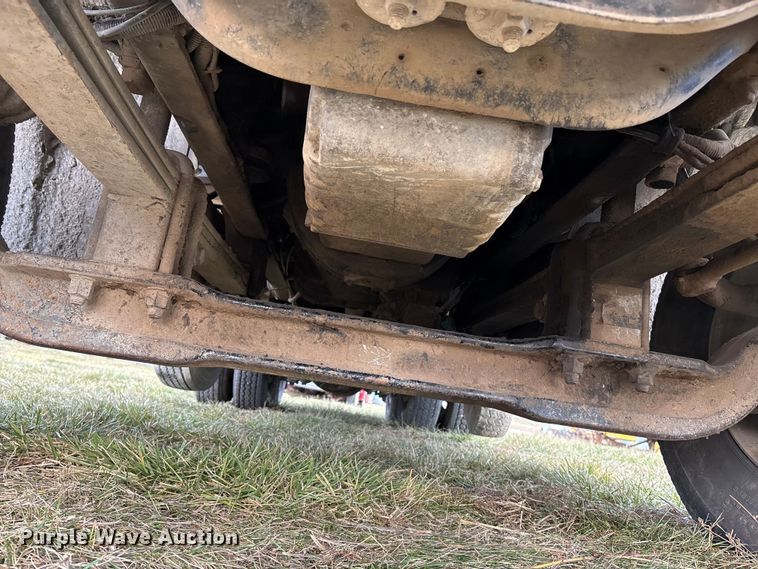 image for item FG1598 2000 Freightliner FL80 dump truck