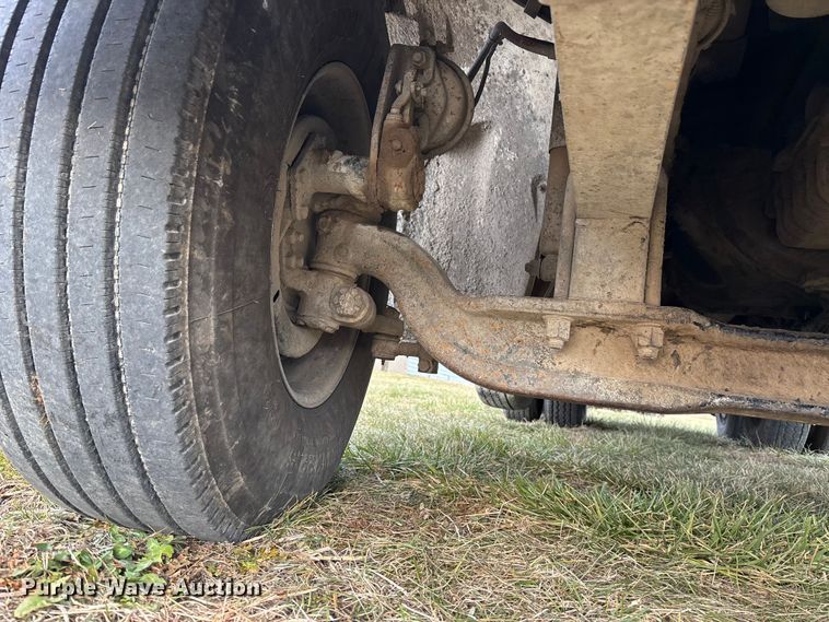 image for item FG1598 2000 Freightliner FL80 dump truck