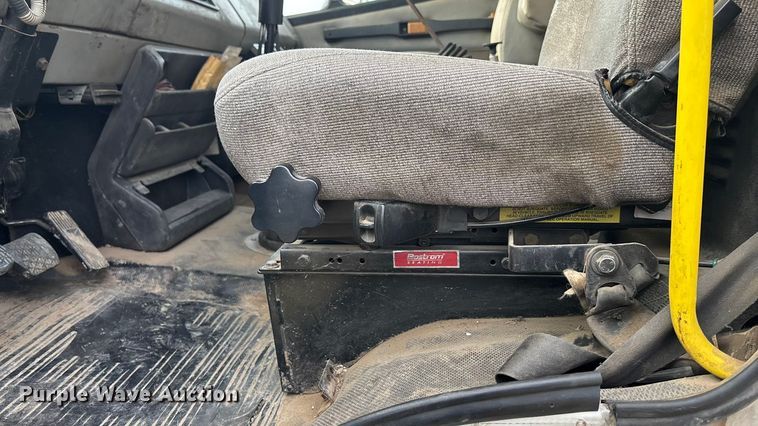 image for item FG1598 2000 Freightliner FL80 dump truck