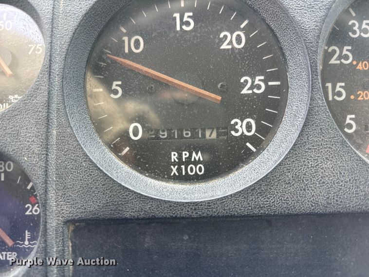 image for item FG1598 2000 Freightliner FL80 dump truck