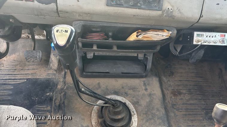 image for item FG1598 2000 Freightliner FL80 dump truck