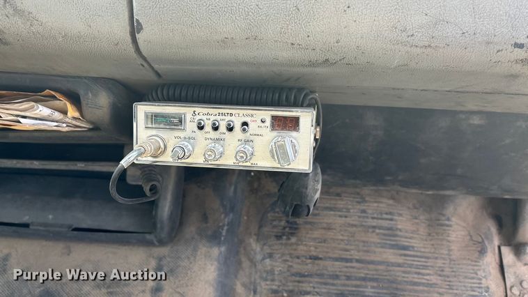 image for item FG1598 2000 Freightliner FL80 dump truck