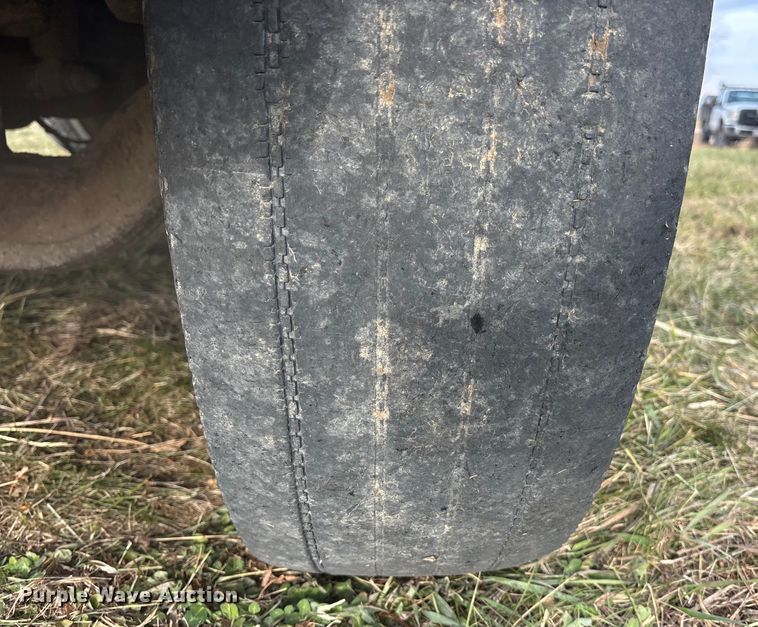 image for item FG1598 2000 Freightliner FL80 dump truck