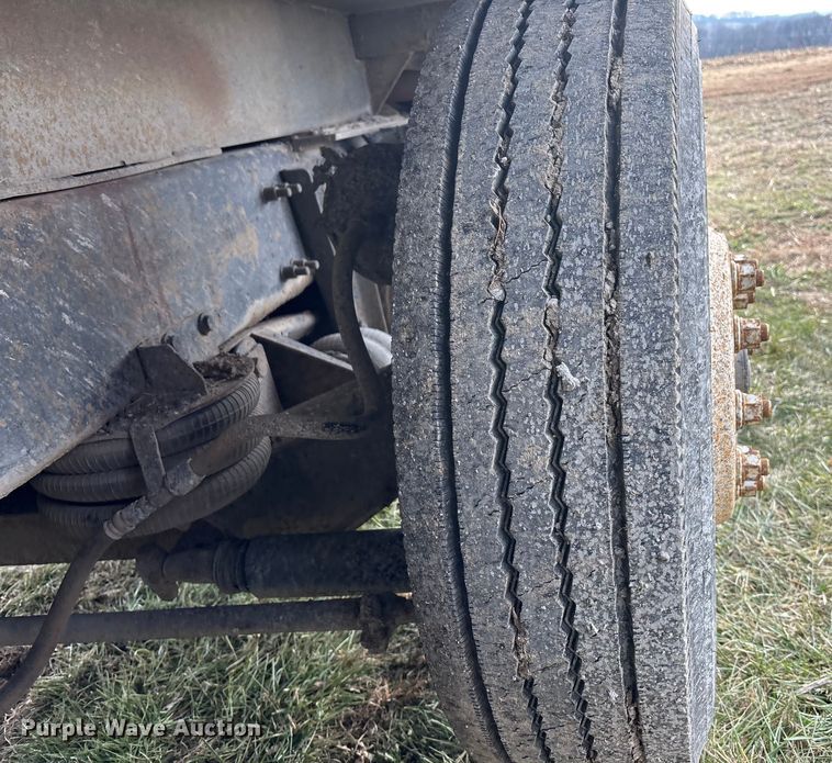 image for item FG1598 2000 Freightliner FL80 dump truck