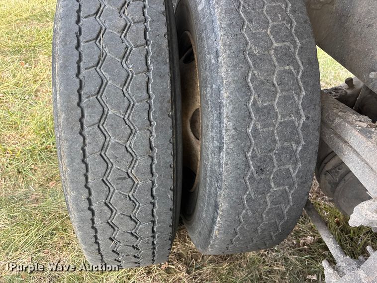 image for item FG1598 2000 Freightliner FL80 dump truck