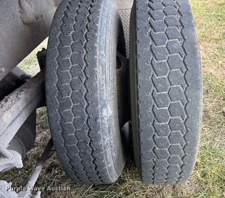 image for item FG1598 2000 Freightliner FL80 dump truck