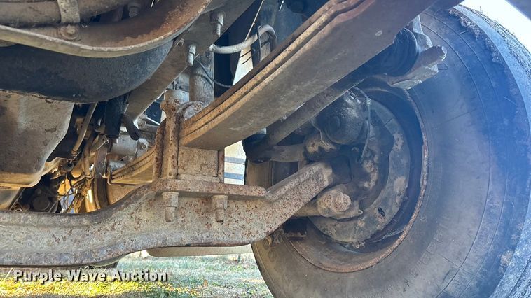 image for item FG1602 1998 Mack CH613 semi truck