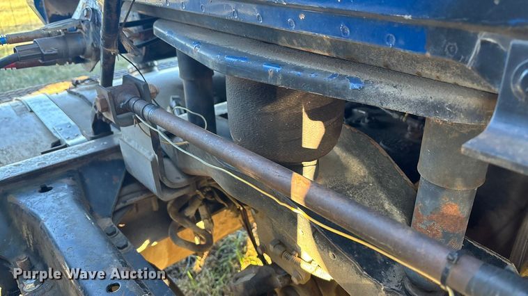 image for item FG1602 1998 Mack CH613 semi truck