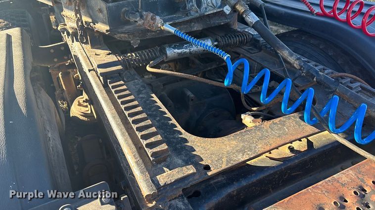 image for item FG1602 1998 Mack CH613 semi truck