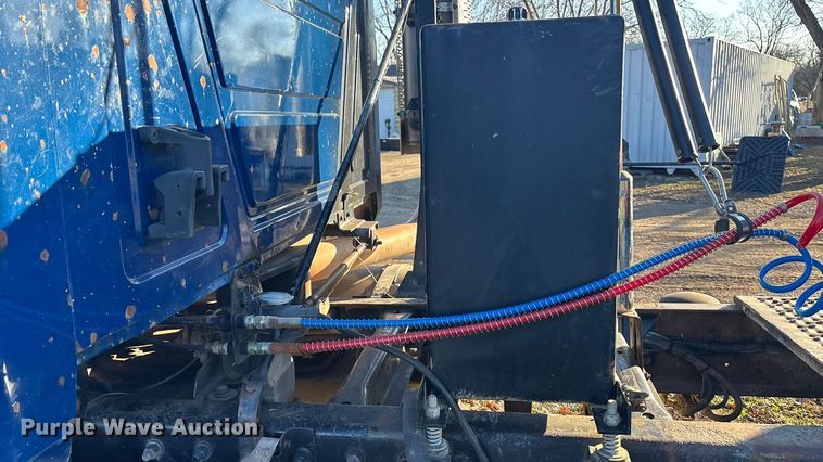 image for item FG1602 1998 Mack CH613 semi truck