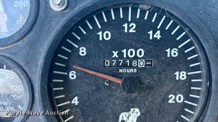 image for item FG1602 1998 Mack CH613 semi truck