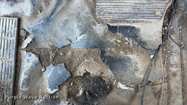 image for item FG1602 1998 Mack CH613 semi truck