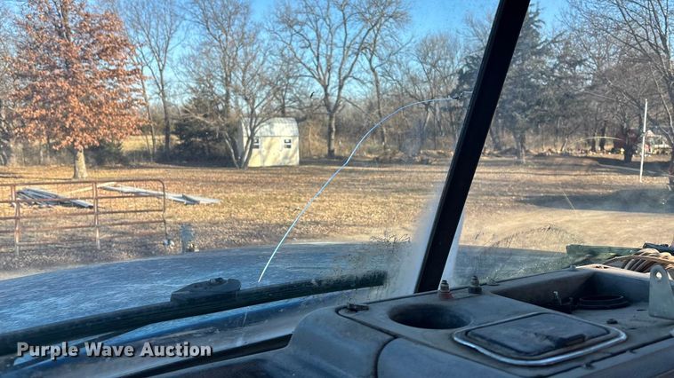 image for item FG1602 1998 Mack CH613 semi truck