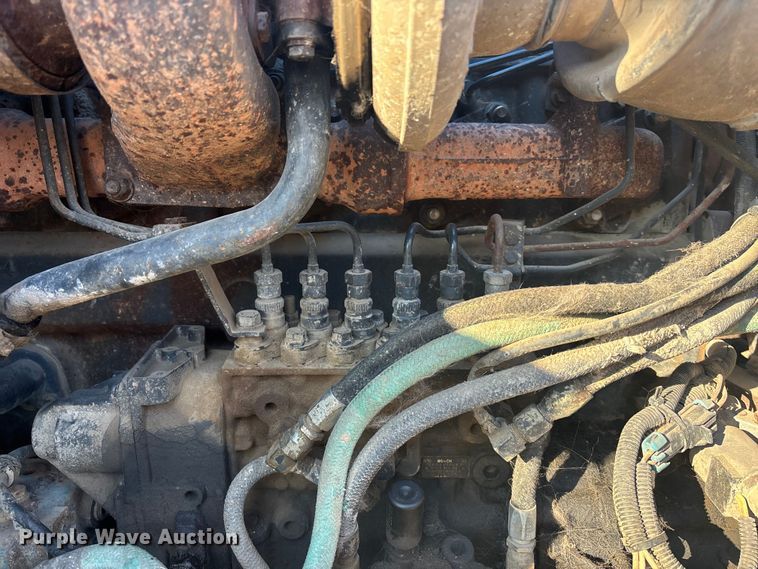 image for item FG1602 1998 Mack CH613 semi truck