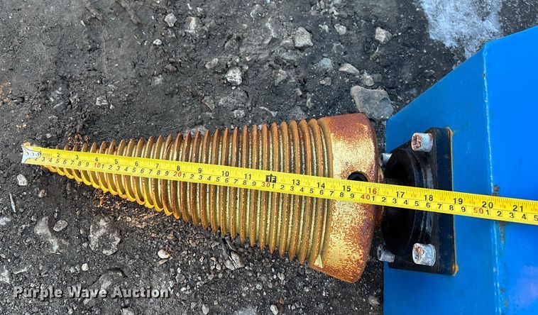 image for item FG1612 2025 GIYI LS43 skid steer spiral log splitter