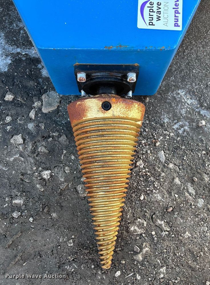 image for item FG1612 2025 GIYI LS43 skid steer spiral log splitter