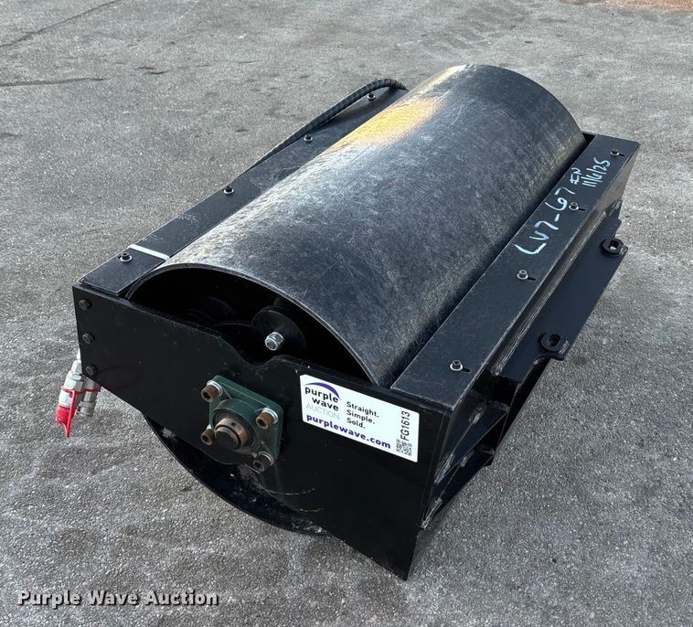 image for item FG1613 2025 GIYI VR39 compact utility loader vibratory roller