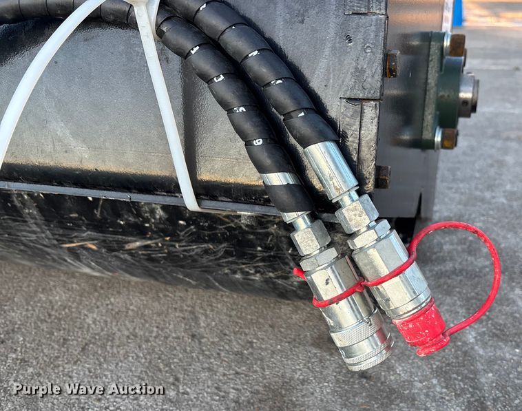 image for item FG1613 2025 GIYI VR39 compact utility loader vibratory roller