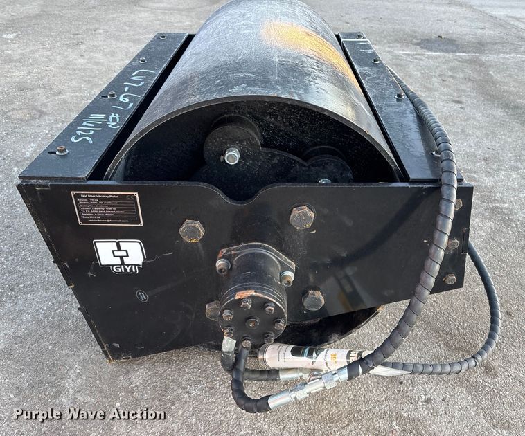 image for item FG1613 2025 GIYI VR39 compact utility loader vibratory roller