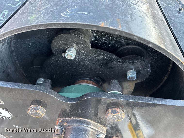 image for item FG1613 2025 GIYI VR39 compact utility loader vibratory roller