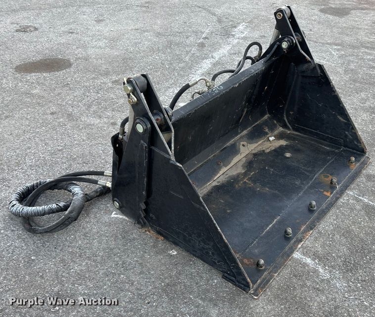 image for item FG1615 Compact utility loader 4-in-1 bucket
