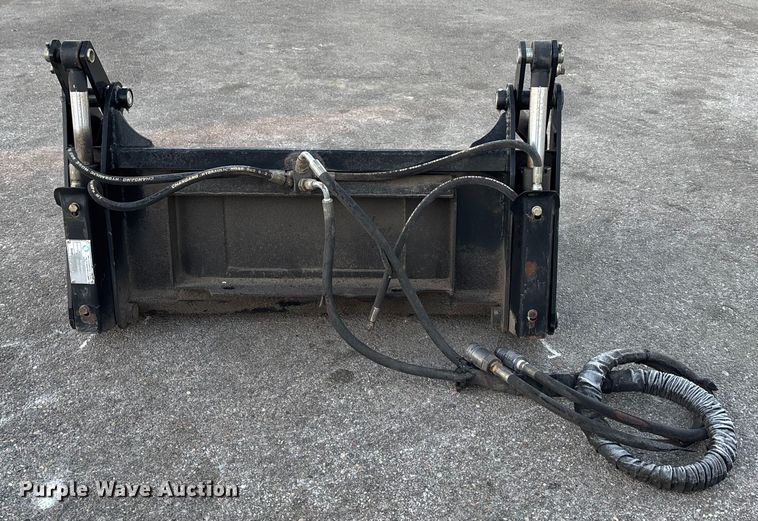 image for item FG1615 Compact utility loader 4-in-1 bucket