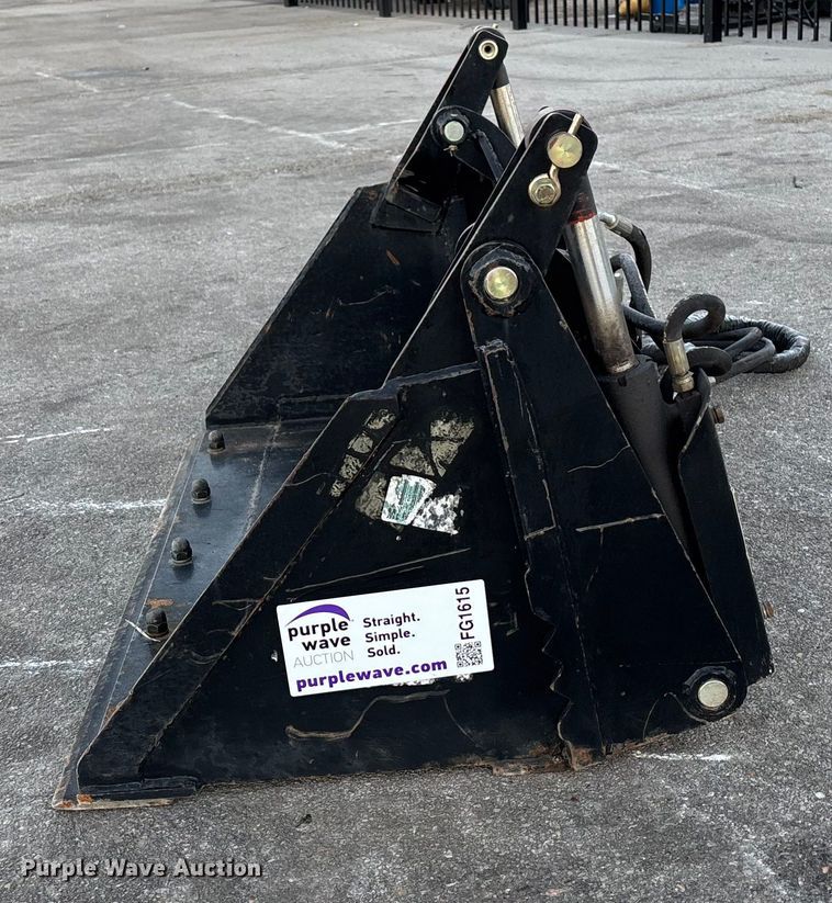 image for item FG1615 Compact utility loader 4-in-1 bucket