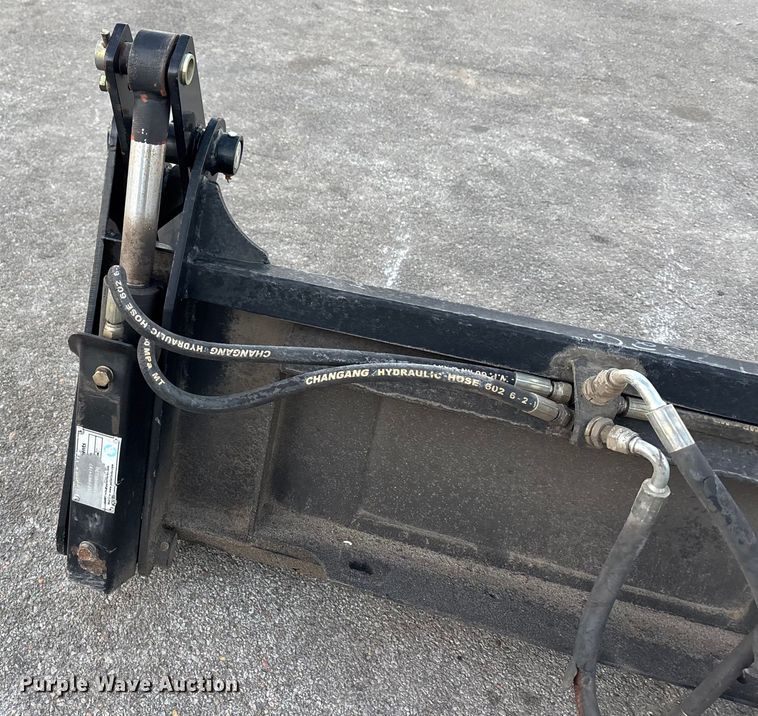 image for item FG1615 Compact utility loader 4-in-1 bucket