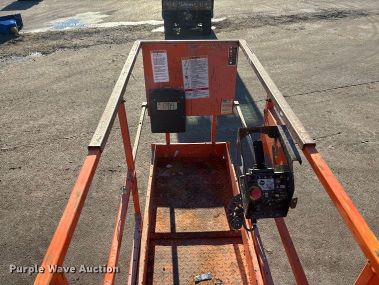 image for item FG1619 2016 JLG 1932 RS Scissor lift