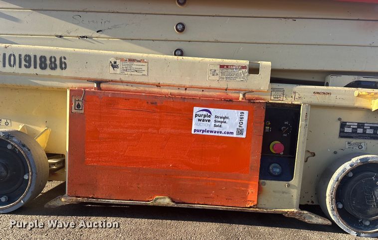 image for item FG1619 2016 JLG 1932 RS Scissor lift