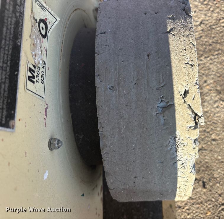 image for item FG1619 2016 JLG 1932 RS Scissor lift