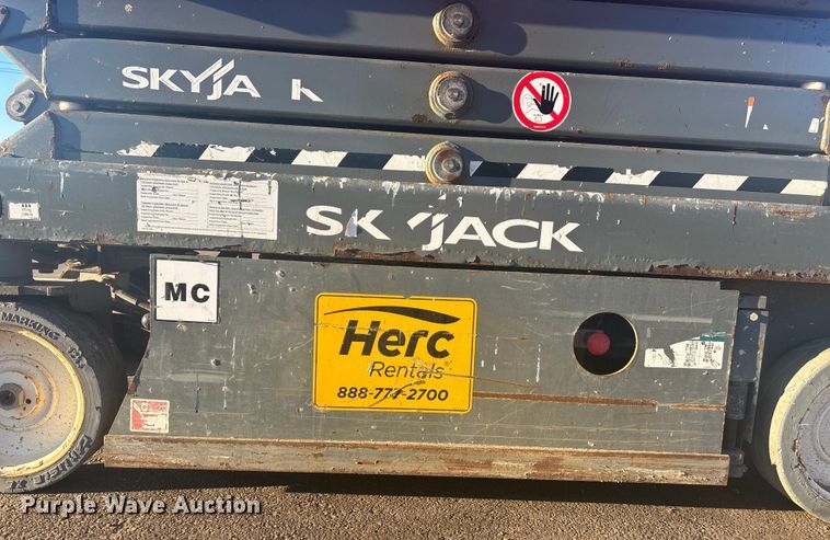 image for item FG1620 2018 Skyjack SJIII 3219 scissor lift
