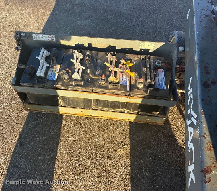 image for item FG1620 2018 Skyjack SJIII 3219 scissor lift